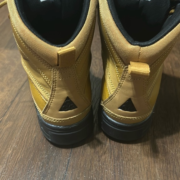 Nike Woodside 2 High ACG Boots Size 6.5 color wheat/black - Picture 14 of 15